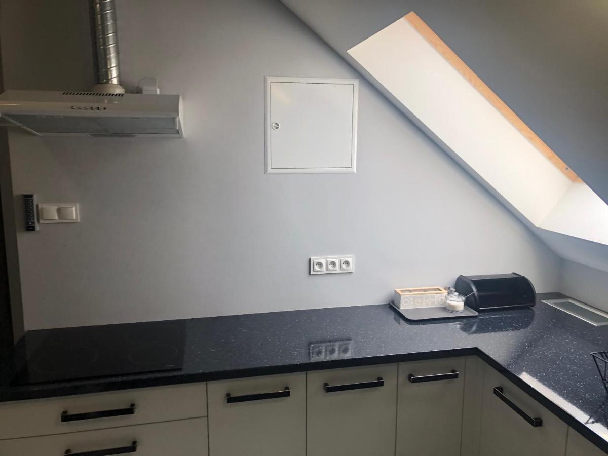 Klimatyzowane Apartamenty I Pokoje Przy Targach Kielce Exterior foto